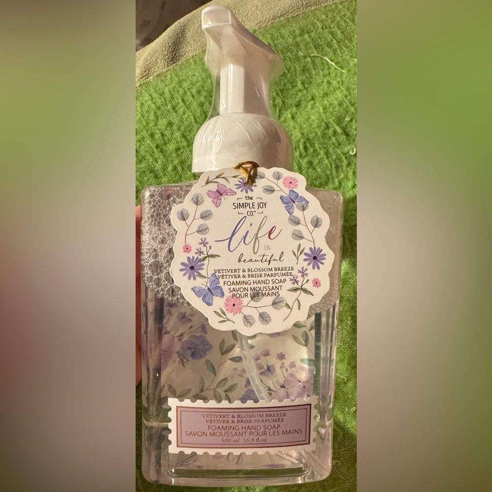 The Simple Joy Co. Foaming Hand Soap New 16.8 Fluid Ounce Pump Bottle